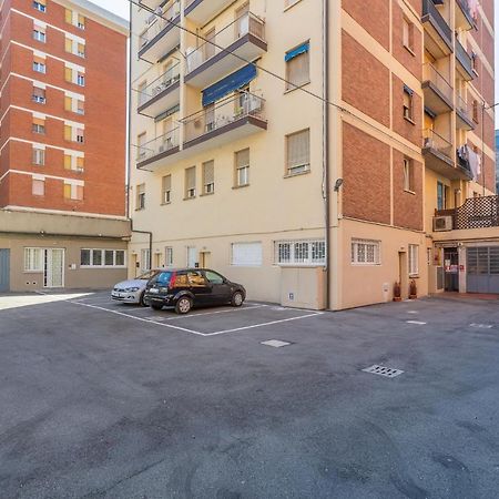 בולוניה San Donato Fiere Essential Apartment W/Parking מראה חיצוני תמונה
