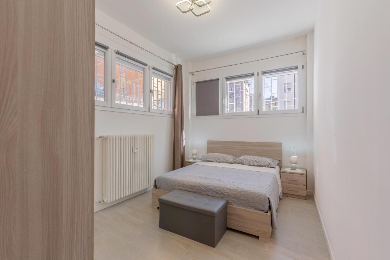 בולוניה San Donato Fiere Essential Apartment W/Parking מראה חיצוני תמונה