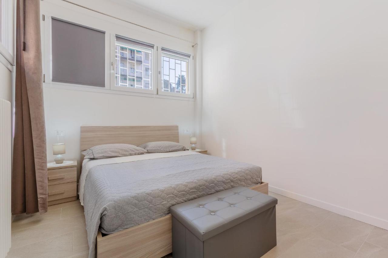 בולוניה San Donato Fiere Essential Apartment W/Parking מראה חיצוני תמונה