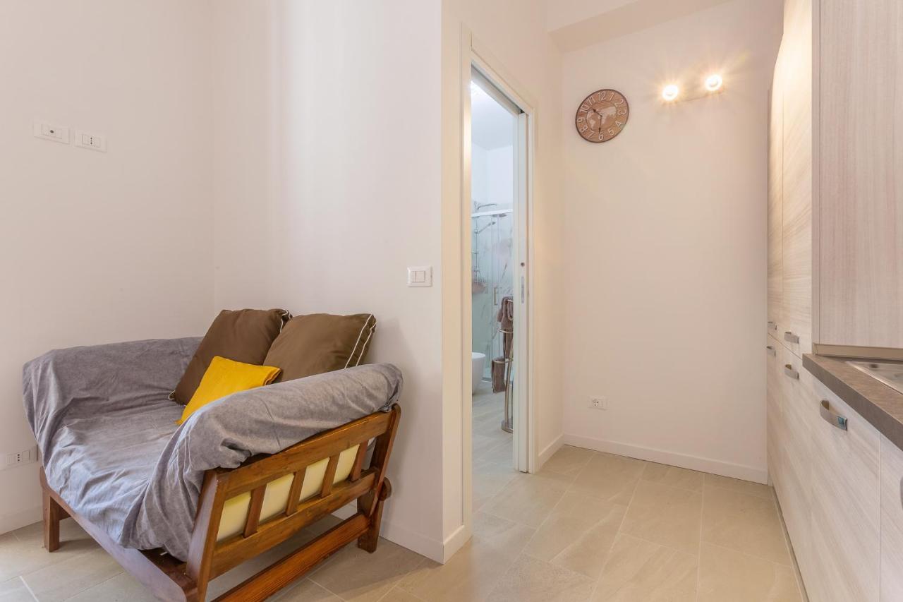 בולוניה San Donato Fiere Essential Apartment W/Parking מראה חיצוני תמונה