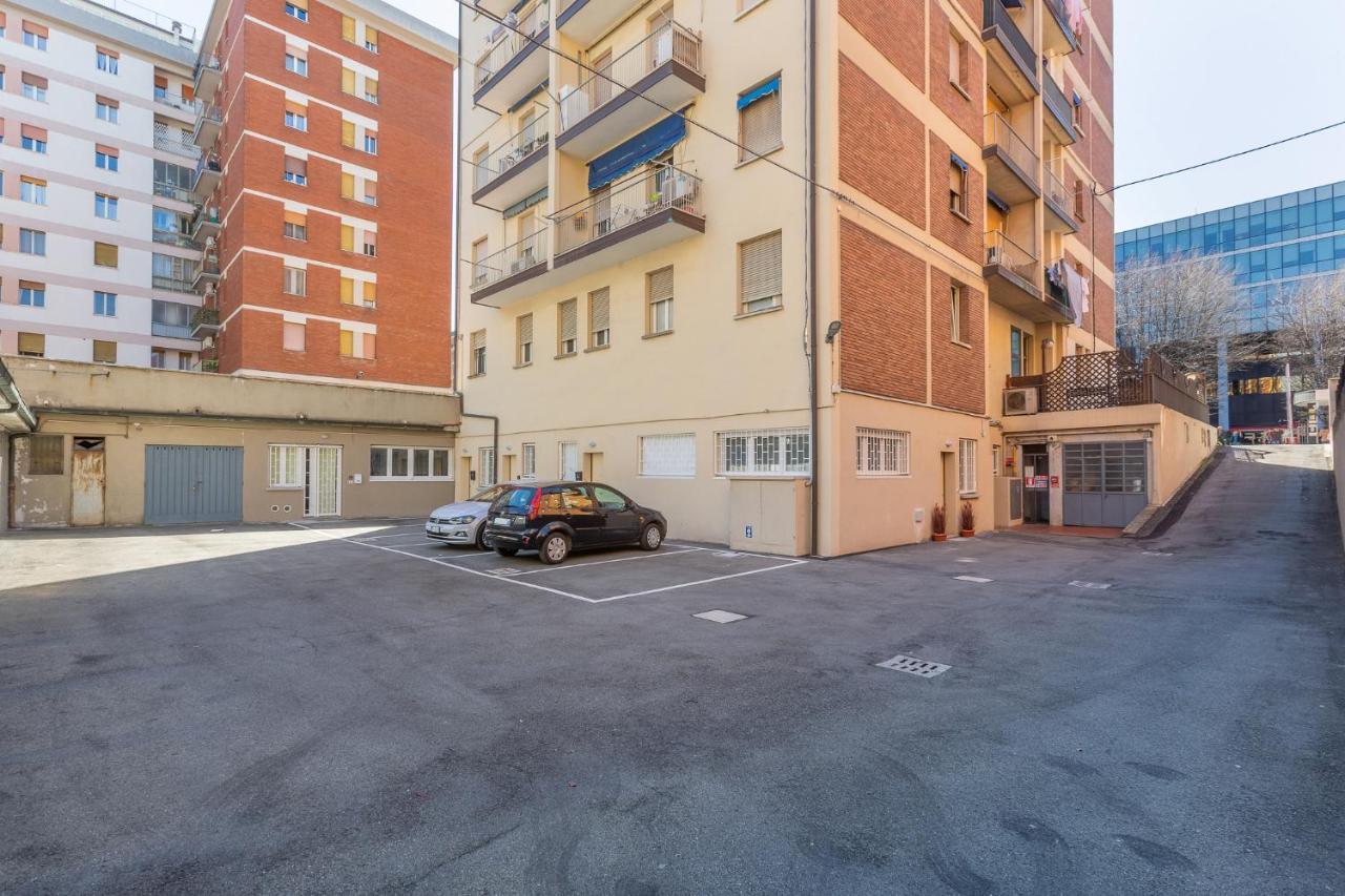 בולוניה San Donato Fiere Essential Apartment W/Parking מראה חיצוני תמונה
